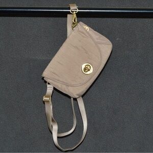 Baggallini Gold Seville Mini